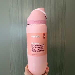 Owala Rose Quartz pink 32 oz water bottle